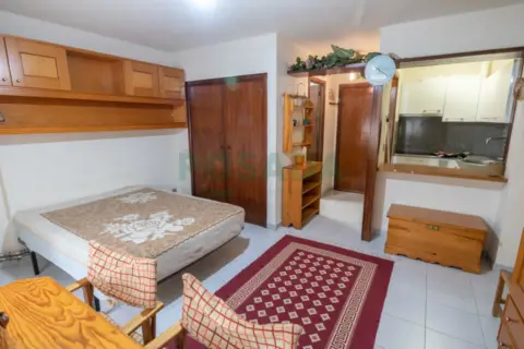 Estudio en calle de Esperanto