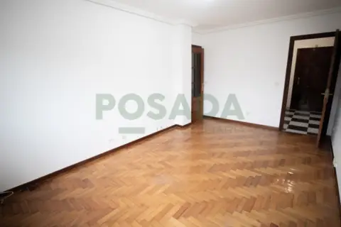 Piso en calle de Tui