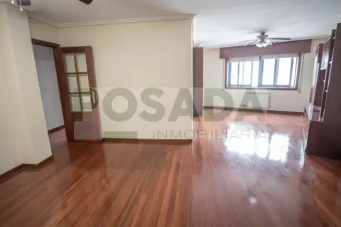 Piso en calle del Conde de Torrecedeira