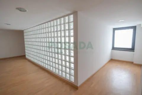 Oficina en calle de Zamora