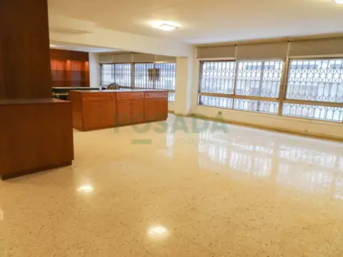 Oficina en calle de Caracas