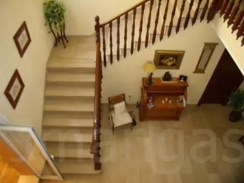 Chalet en Urbanización El Carmen