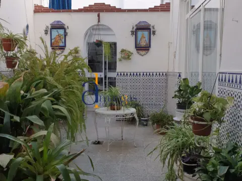 Casa en calle Obispo dominguez Valdecañas