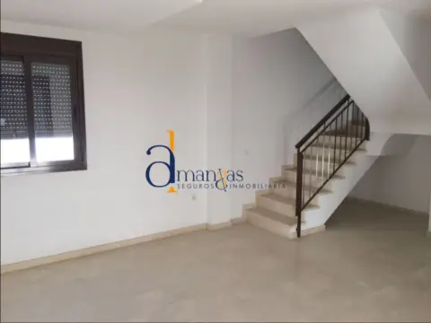 Dúplex en calle Lademora