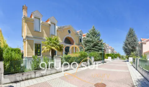 Chalet en calle de la Fuente del Berrocal, nº sn