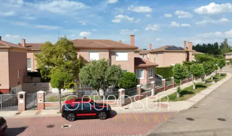 Chalet en Urbanización Las Aceñas, nº 1