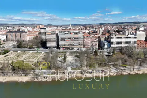 Piso en Paseo de Isabel 'La Católica', 1