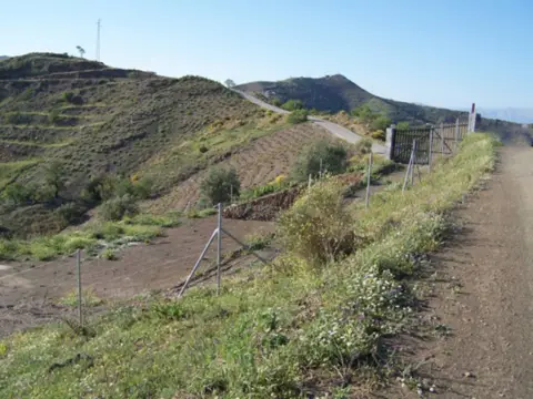 Terreno en Moclinejo