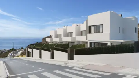 Chalet adosado en Torre de Benagalbon