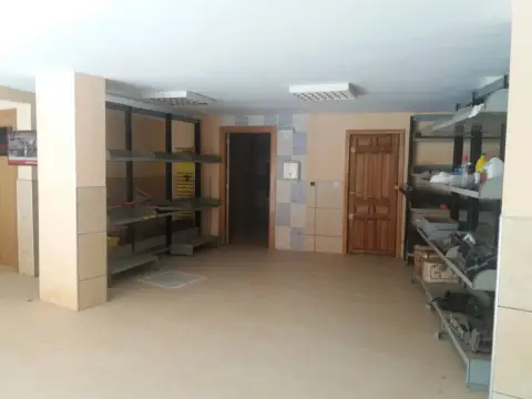 Local comercial en Zona Bar Cometa