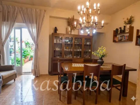 Casa en calle de Francisco Marco Valero