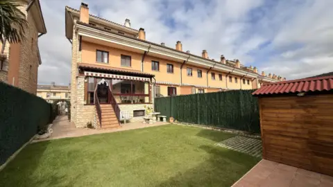 Chalet adosado en Paseo Cierzo