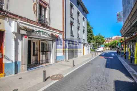 Local comercial en calle de Santa Elena, 4