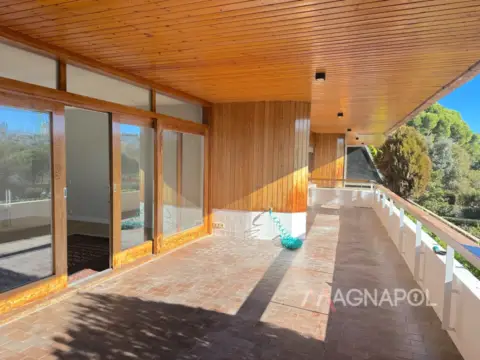 Apartamento en Próximo A Ics