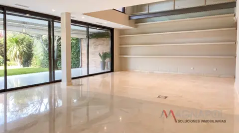 Chalet en Cerca de  C.Comercial y Colegios