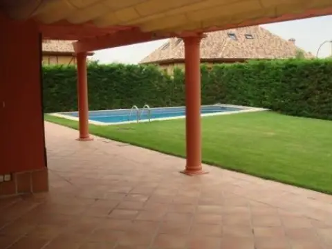 Chalet en Encinar de los Reyes