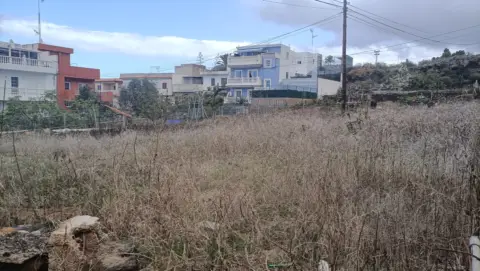 Terreno en calle Hilos