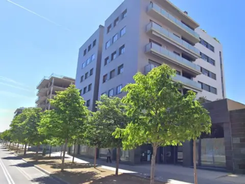 Local comercial en Avinguda de Miquel Batllori, 58