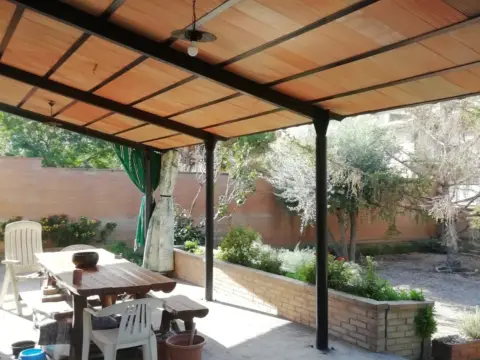 Casa unifamiliar en Carrer de Melcior de Guàrdia, 33