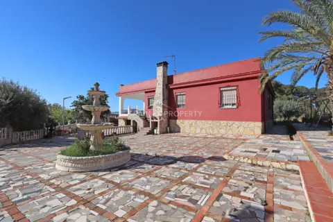Chalet en Montserrat