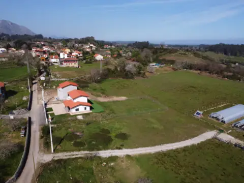 Terreno en calle Parres