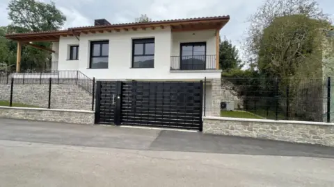 Chalet en calle Parres