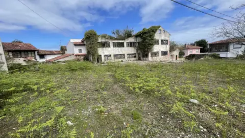 Terreno en calle Villahormes, nº 1