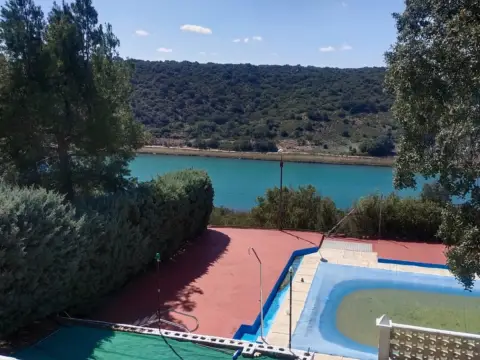 Piso en calle Urvanizacion los Henedros