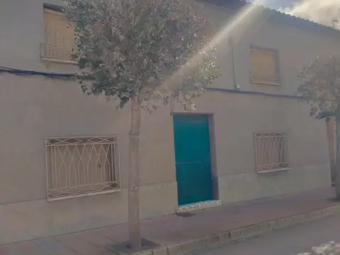 Casa en Avenida de la Constitución