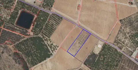Terreno en calle Cno.Del Pantano
