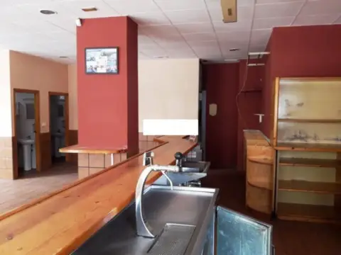 Local comercial en calle Hilanderas Otof Palme