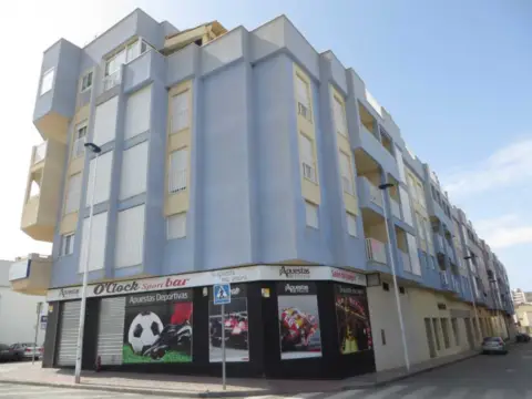 Piso en Avenida del Águila Imperial