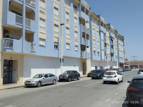 Piso en Avenida del Águila Imperial