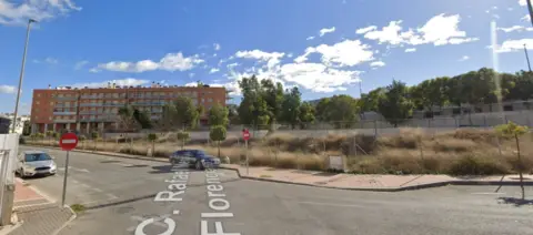 Terreno en calle Rafael Menarguez Florenci