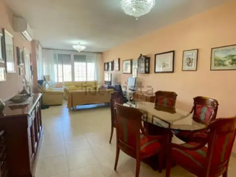 Piso en calle Vía Axial