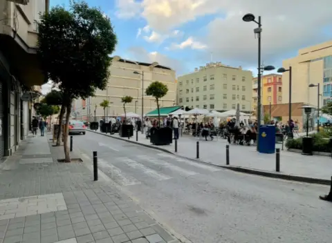 Local comercial en calle Simón García