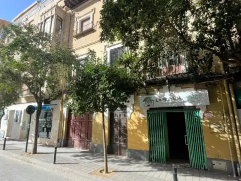 Local comercial en calle Simón García