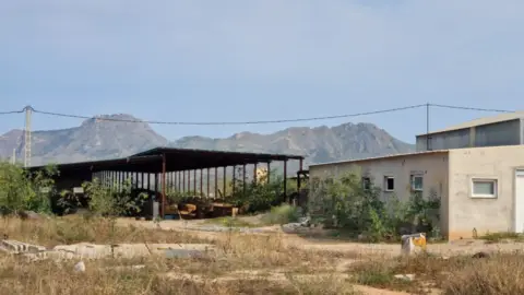 Nave comercial en Pasaje Molino Zabala
