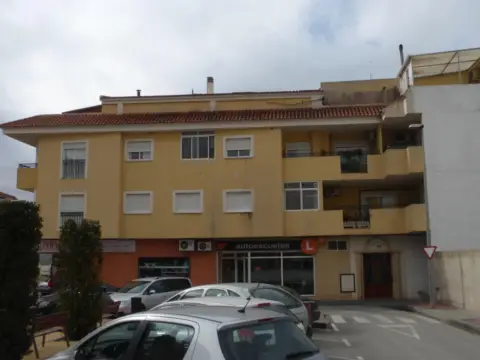 Local comercial en calle de la Acequia