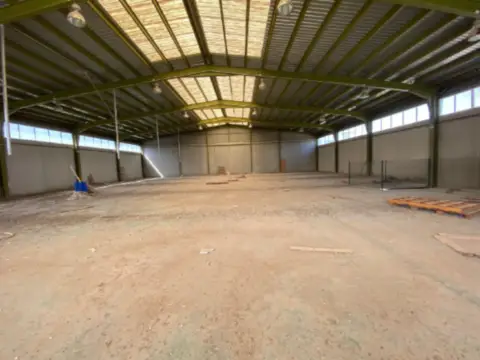 Nave comercial en Polígono los Romerales