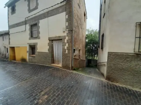 Casa pareada en calle de la Rueda