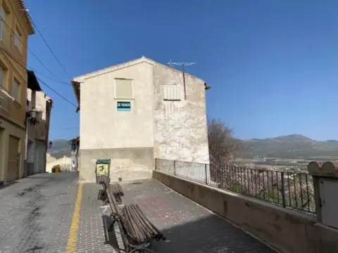 Casa pareada en calle de la Rueda