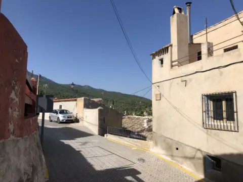 Casa en calle del Luengo Bajo