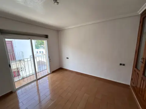 Casa pareada en calle de las Madroñeras