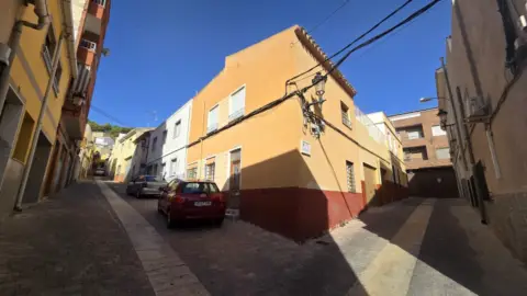 Casa pareada en calle de las Parras