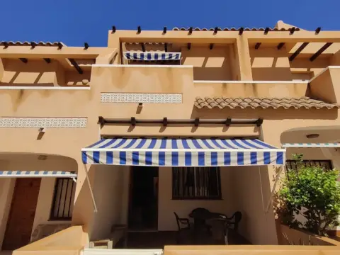 Dúplex en Urbanización Bahia Calida