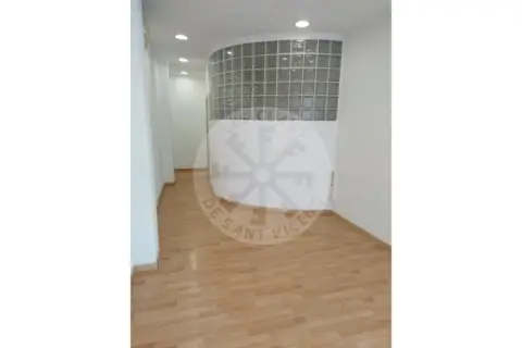 Local comercial en Zona Renfe
