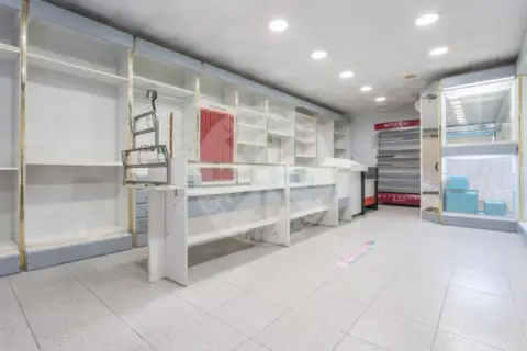 Local comercial en Sant Vicenç de Castellet