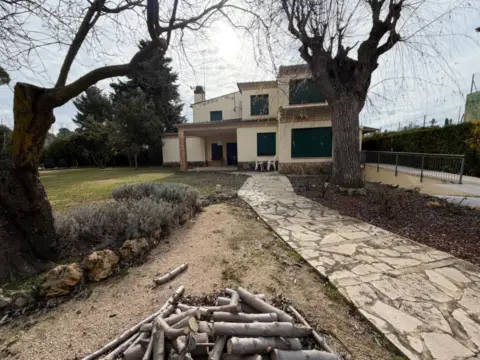 Chalet en Pedanías y Barrios Rurales