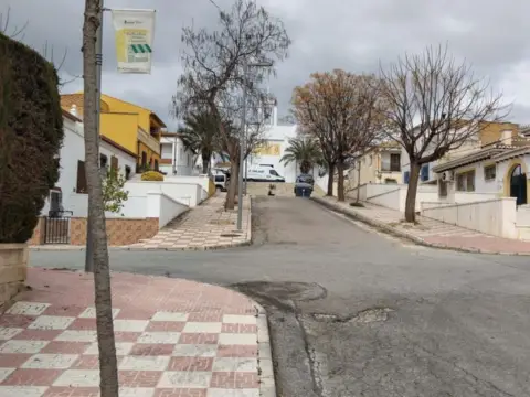 Terreno en Paseo Colon, 2